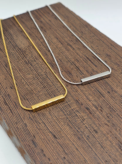 Dainty Sliding Bar Necklace – Personalized Horizontal Name Pendant